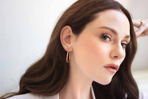 XOXO CRAWLER EARRINGS